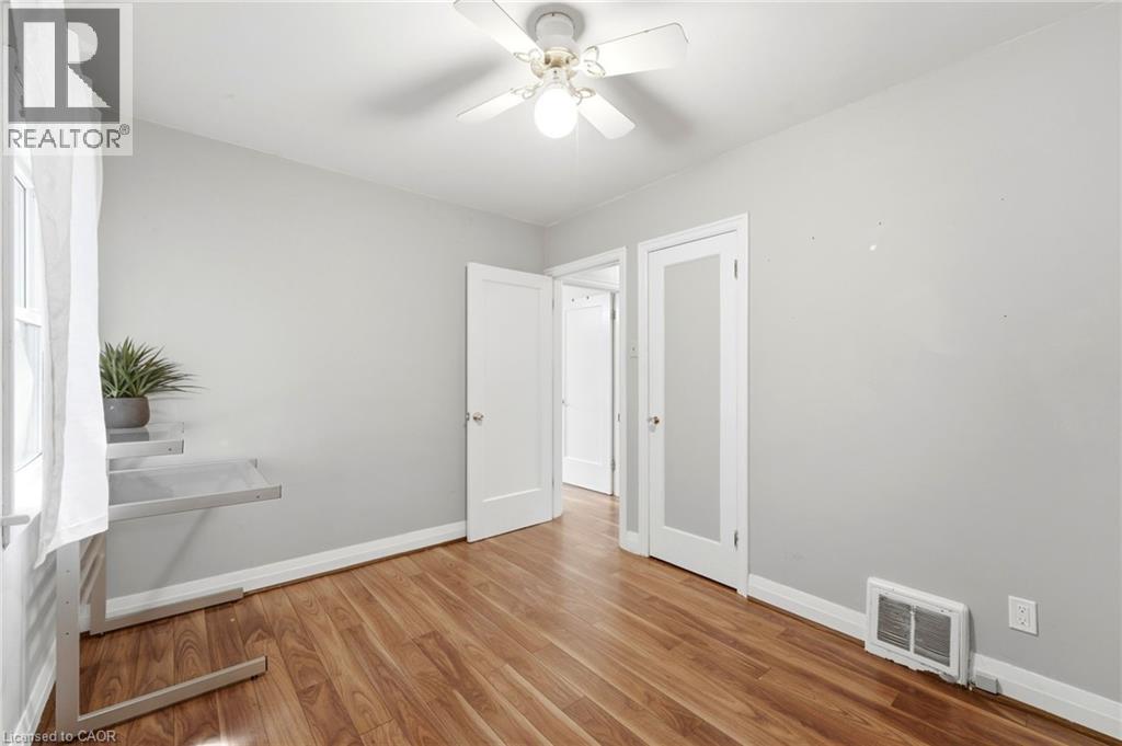 61 Glenmount Avenue, Hamilton, ON - Indoor Photo Showing Other Room