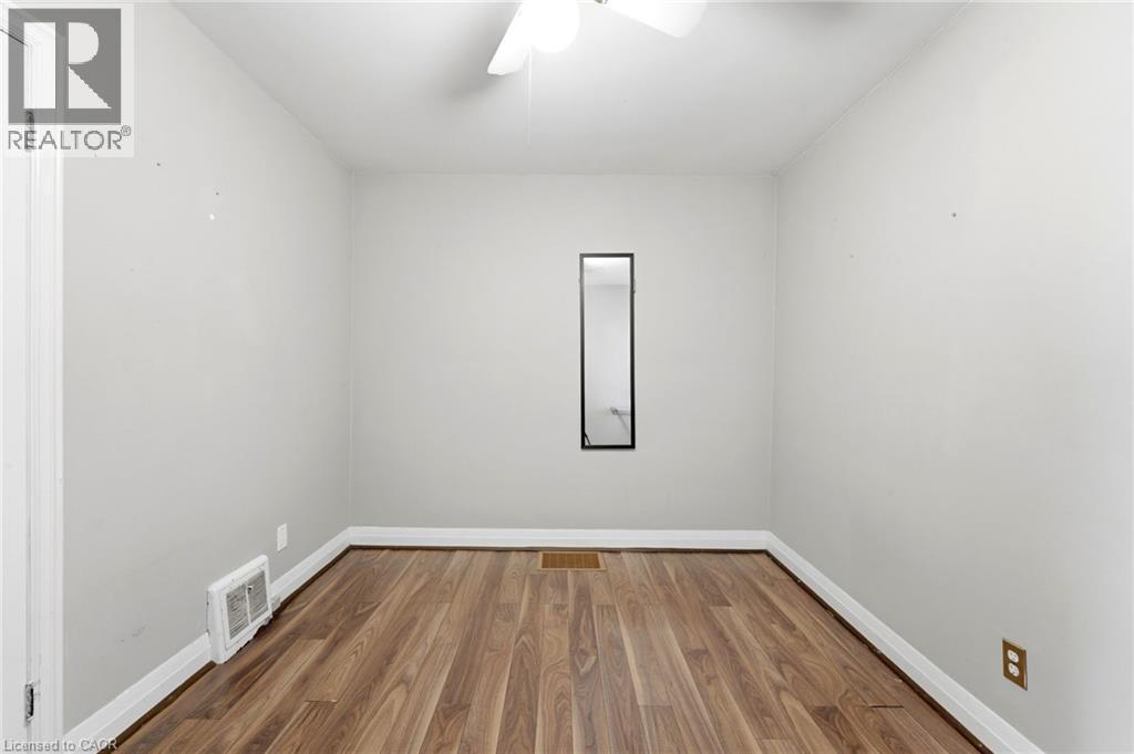61 Glenmount Avenue, Hamilton, ON - Indoor Photo Showing Other Room