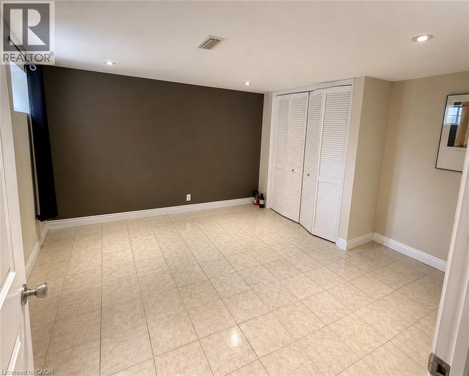 61 Glenmount Avenue, Hamilton, ON - Indoor Photo Showing Other Room