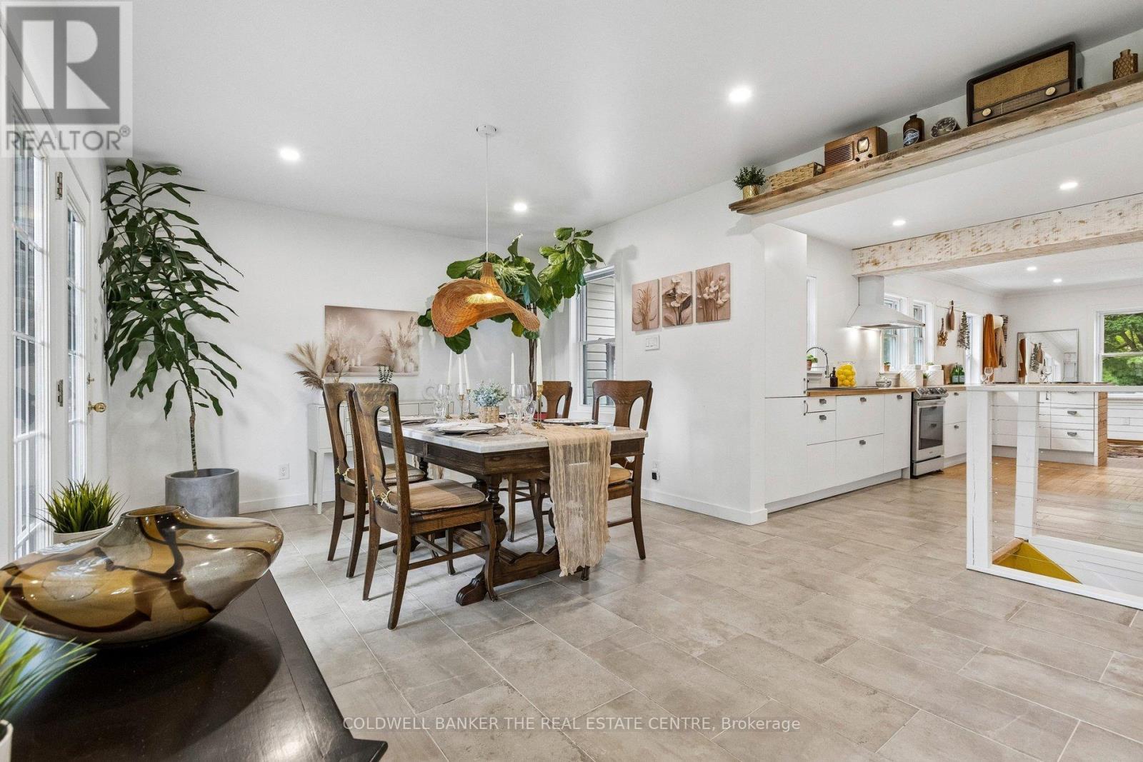 37 Fifth Avenue, Cambridge, ON - Indoor Photo Showing Dining Room