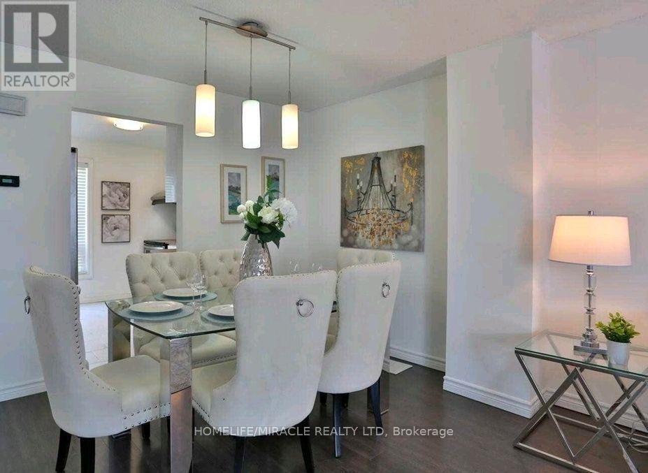 38 - 32 Mowat Boulevard, Kitchener, ON - Indoor Photo Showing Dining Room