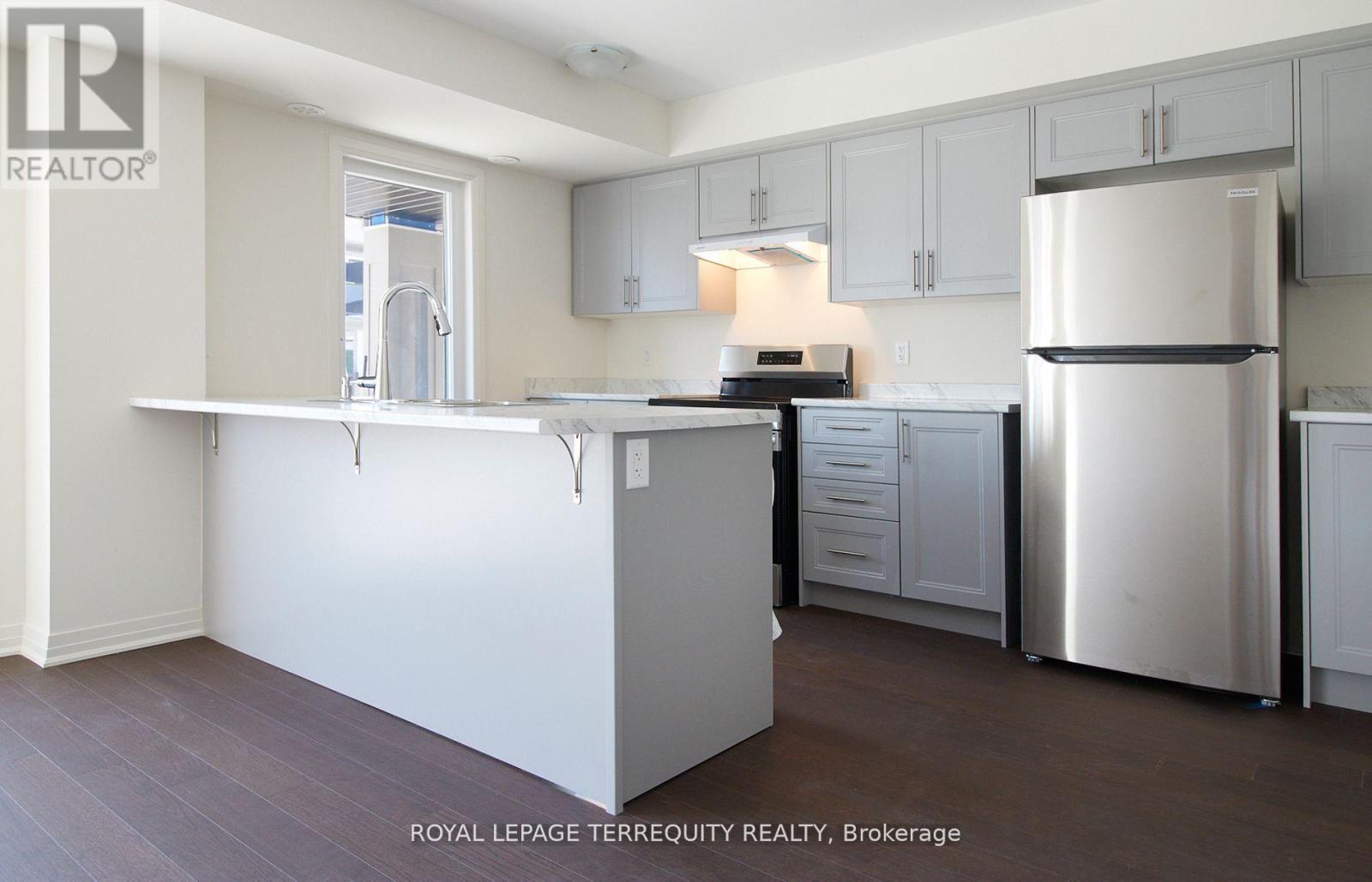 8D Lookout Drive, Clarington, ON - Indoor Photo Showing Kitchen