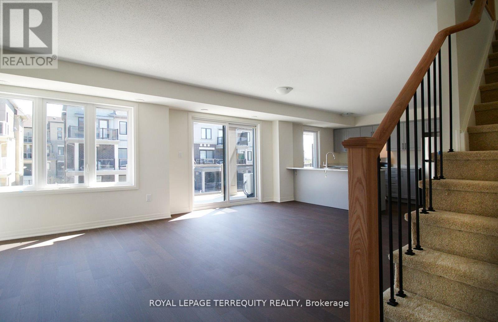 8D Lookout Drive, Clarington, ON - Indoor Photo Showing Other Room