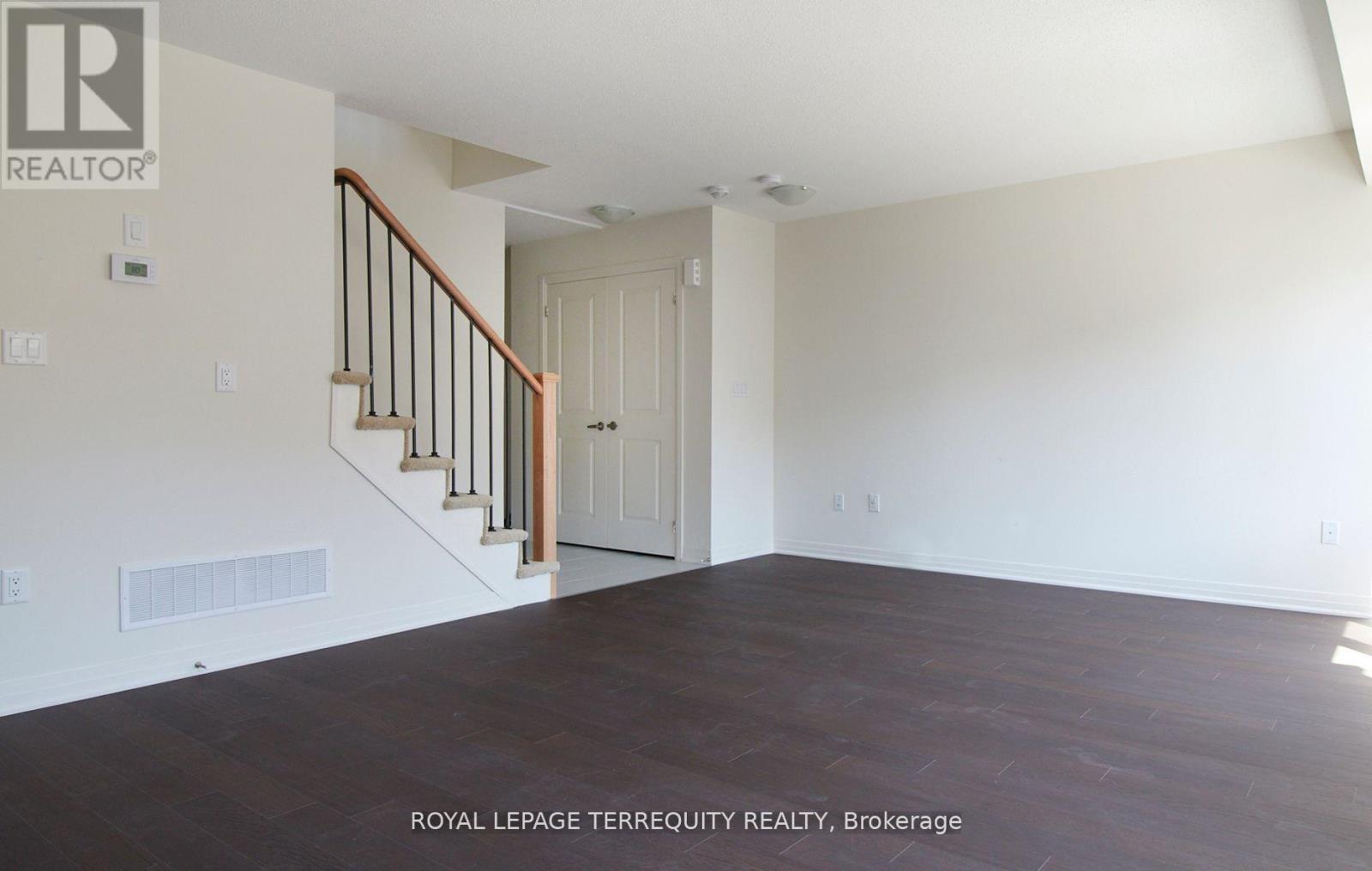 8D Lookout Drive, Clarington, ON - Indoor Photo Showing Other Room