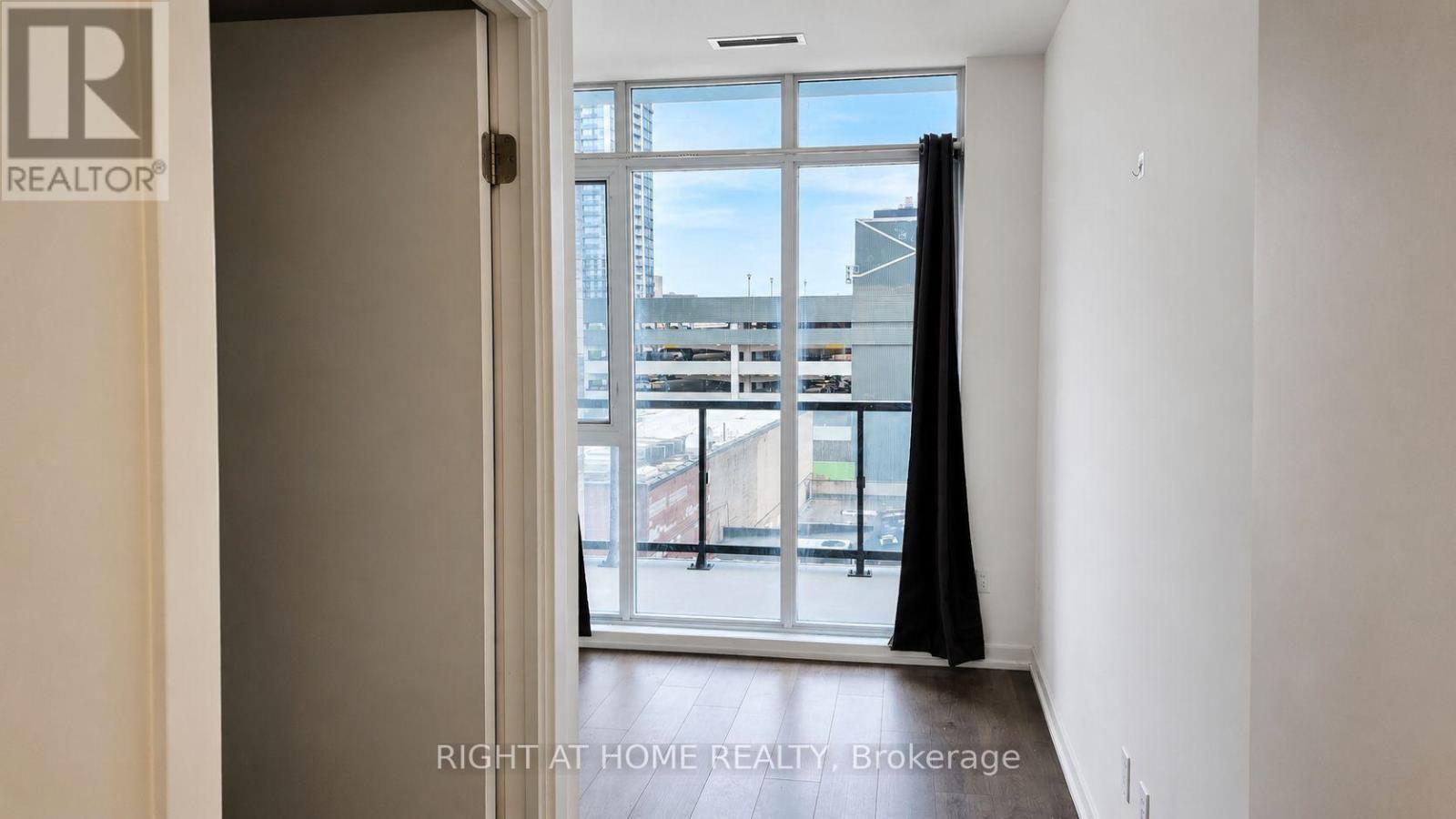 412 - 55 Duke Street W, Kitchener, ON - Indoor Photo Showing Other Room