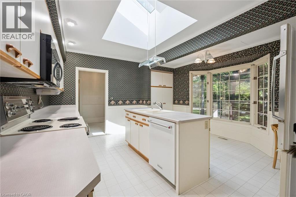 138 Appleby Place, Burlington, ON - Indoor Photo Showing Kitchen