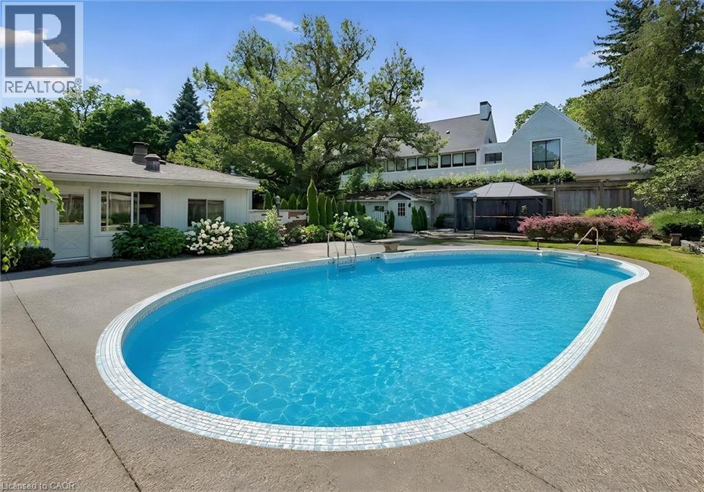 Virtually Staged/Rennovated - 138 Appleby Place, Burlington, ON - Outdoor With In Ground Pool
