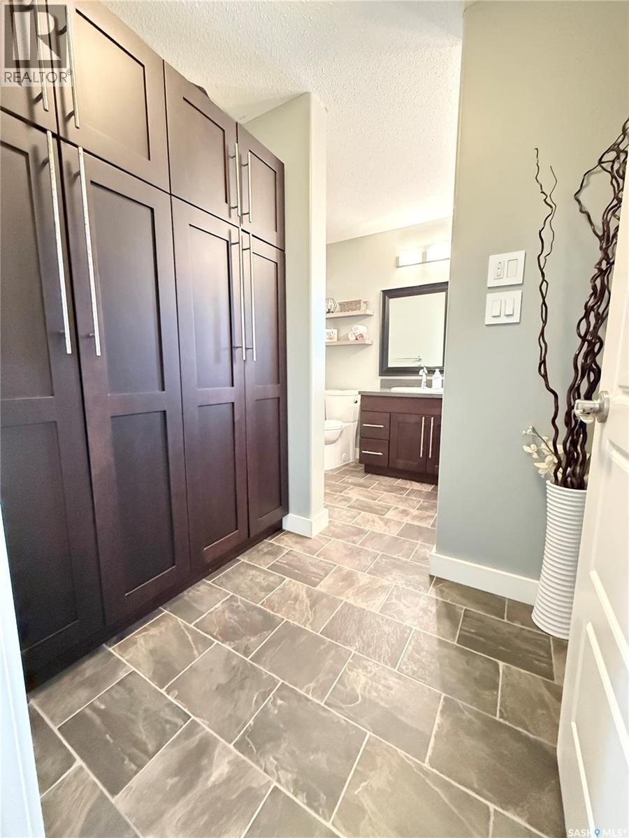 505 Brown Crescent, Weyburn, SK - Indoor Photo Showing Other Room