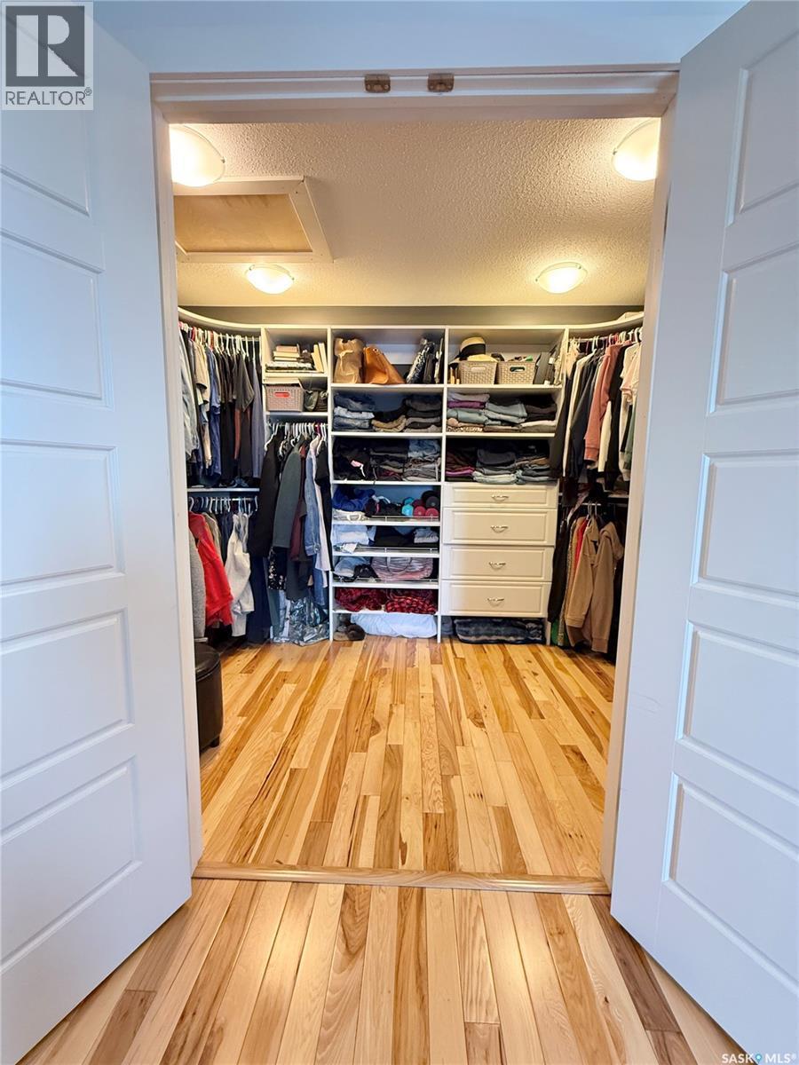 505 Brown Crescent, Weyburn, SK - Indoor With Storage