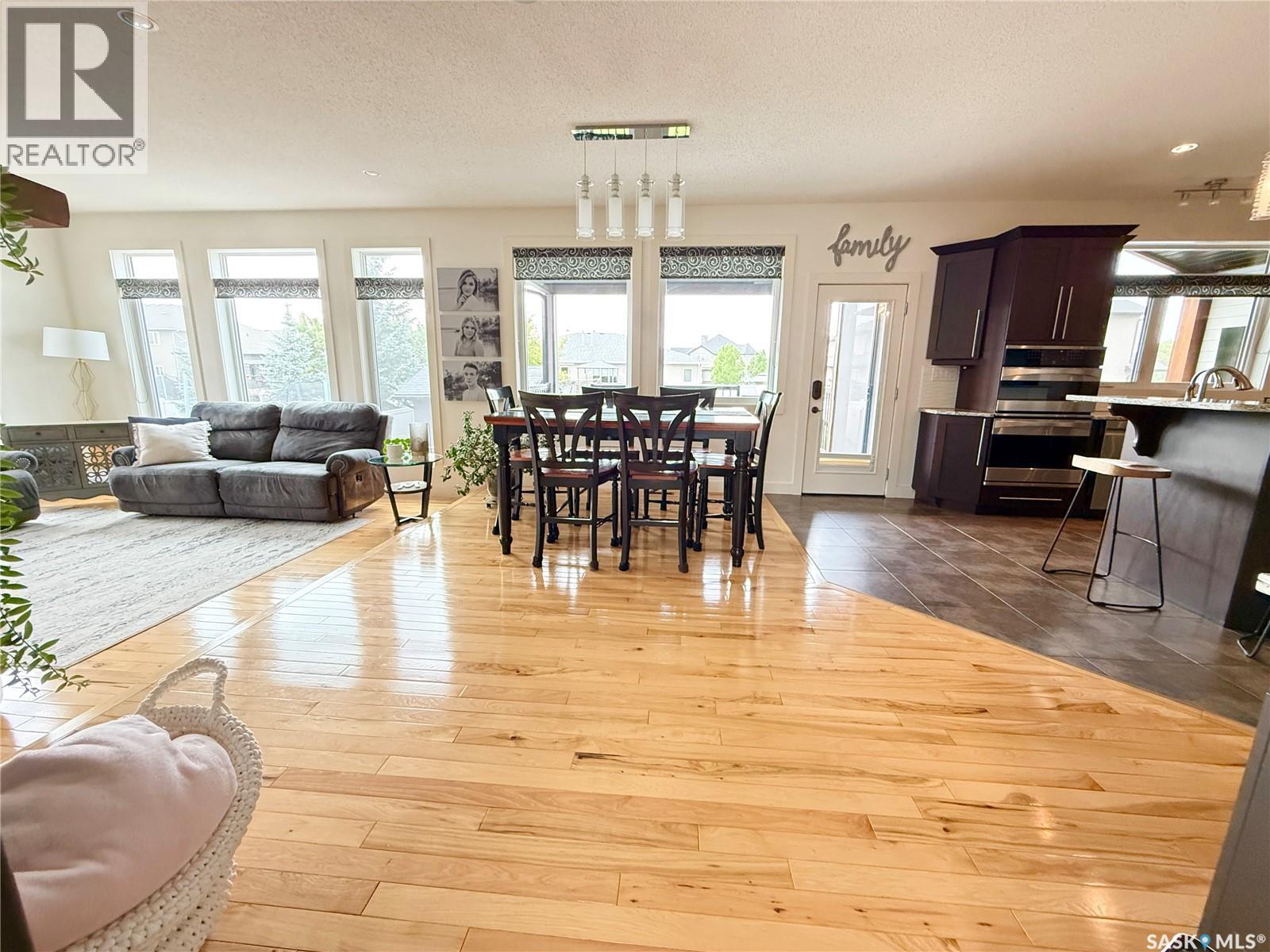 505 Brown Crescent, Weyburn, SK - Indoor