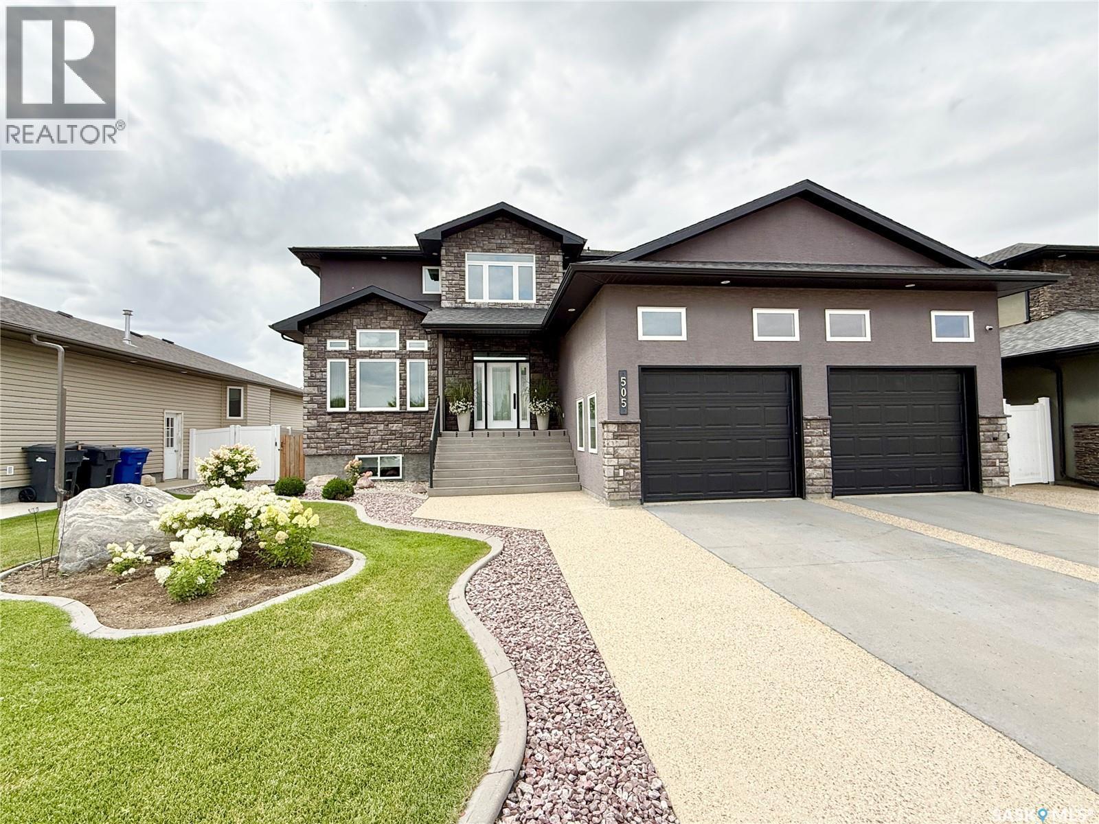 505 Brown Crescent, Weyburn, SK - Outdoor With Facade