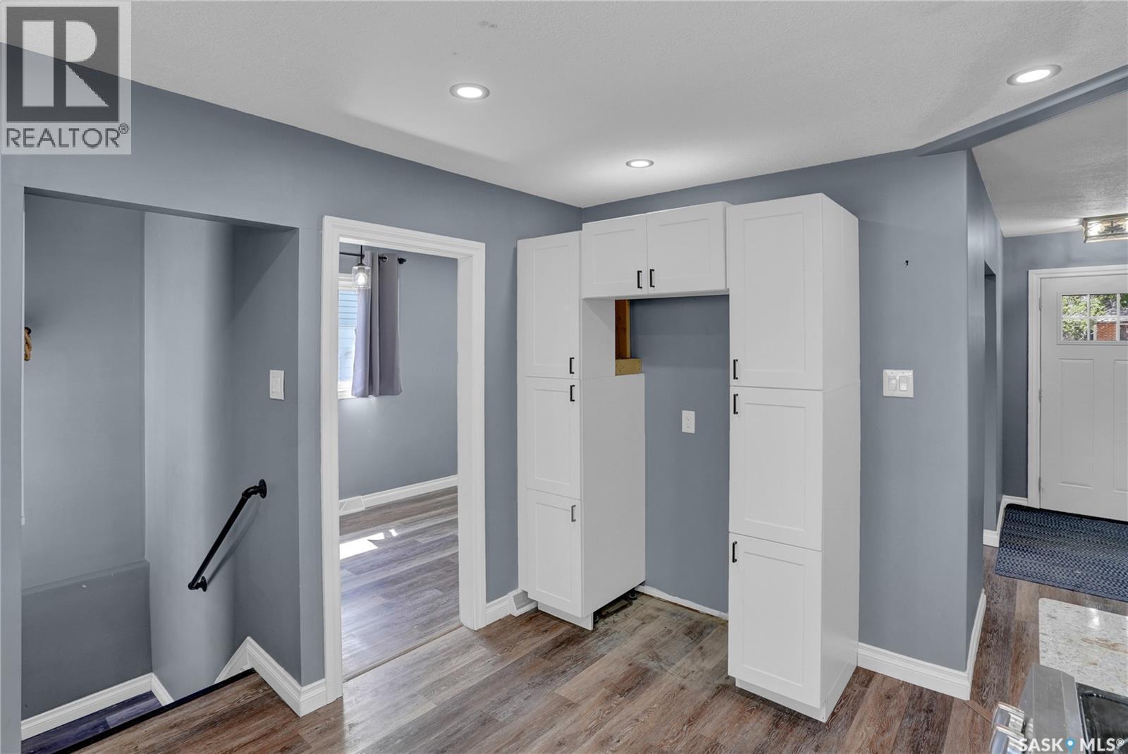 1119 Elgin Avenue, Moose Jaw, SK - Indoor Photo Showing Other Room
