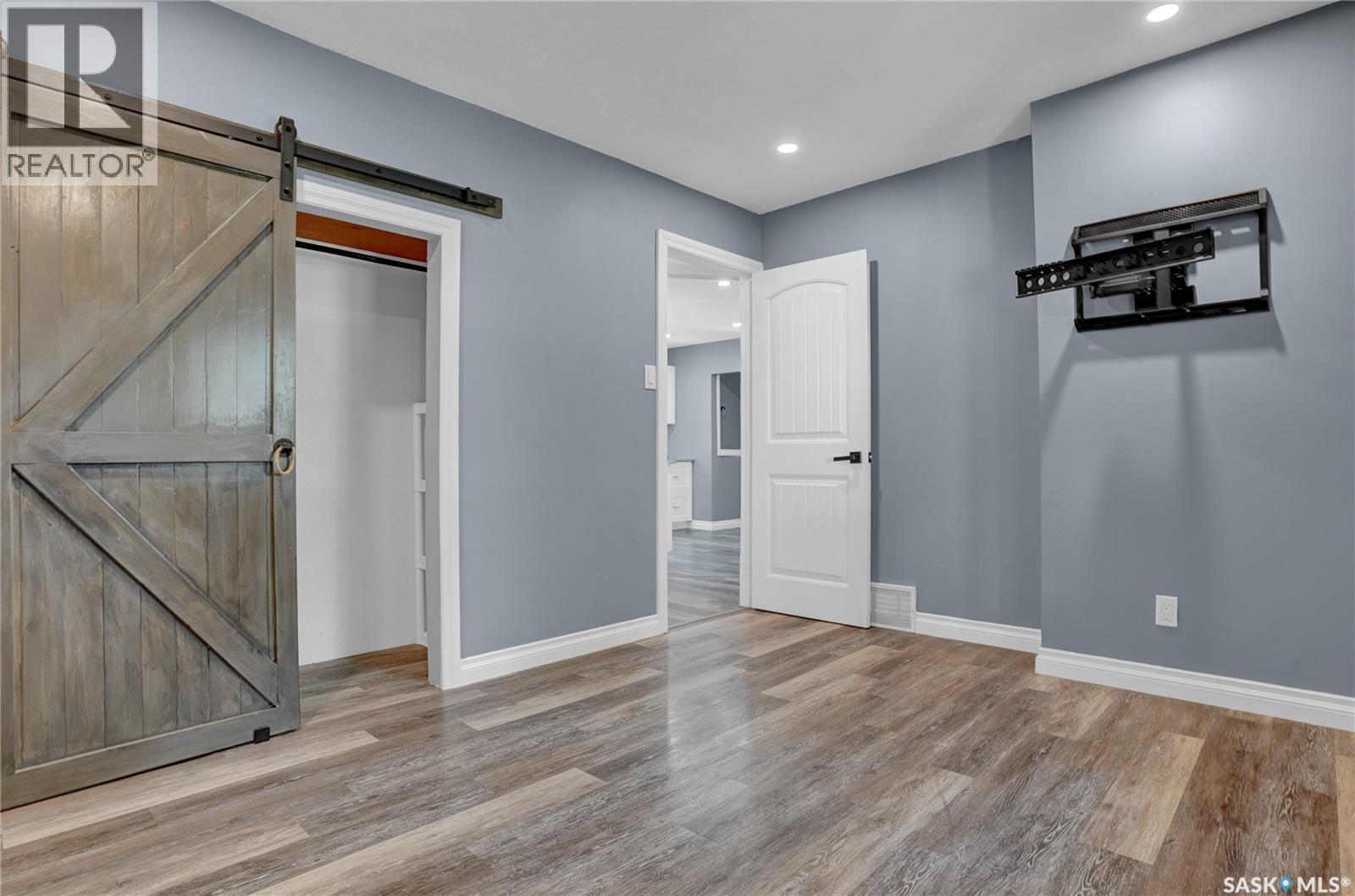 1119 Elgin Avenue, Moose Jaw, SK - Indoor Photo Showing Other Room