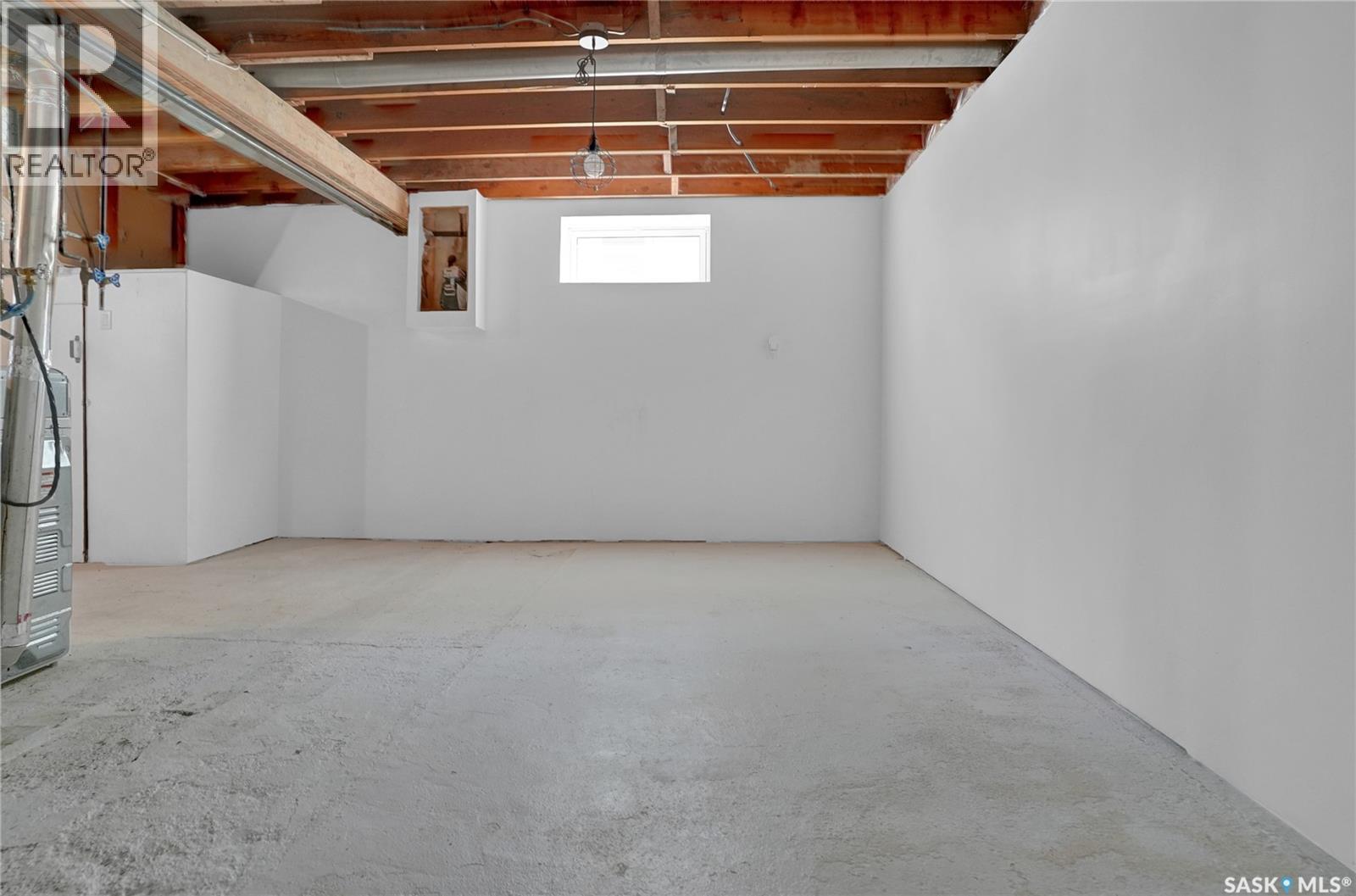 1119 Elgin Avenue, Moose Jaw, SK - Indoor Photo Showing Basement