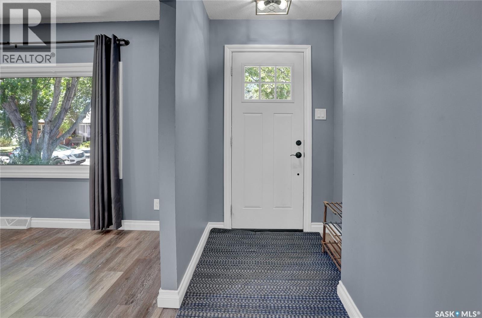 1119 Elgin Avenue, Moose Jaw, SK - Indoor Photo Showing Other Room