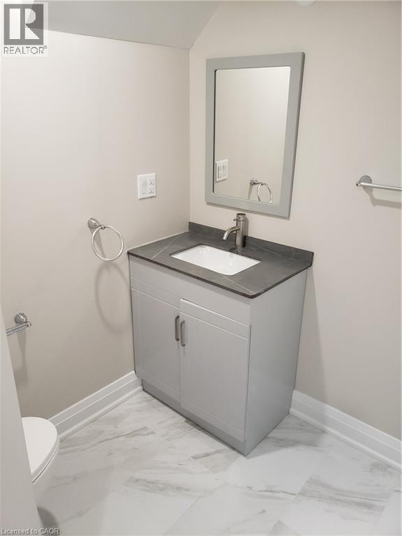 49 Edinburgh Road Unit# Bsmt, Kitchener, ON - Indoor Photo Showing Bathroom