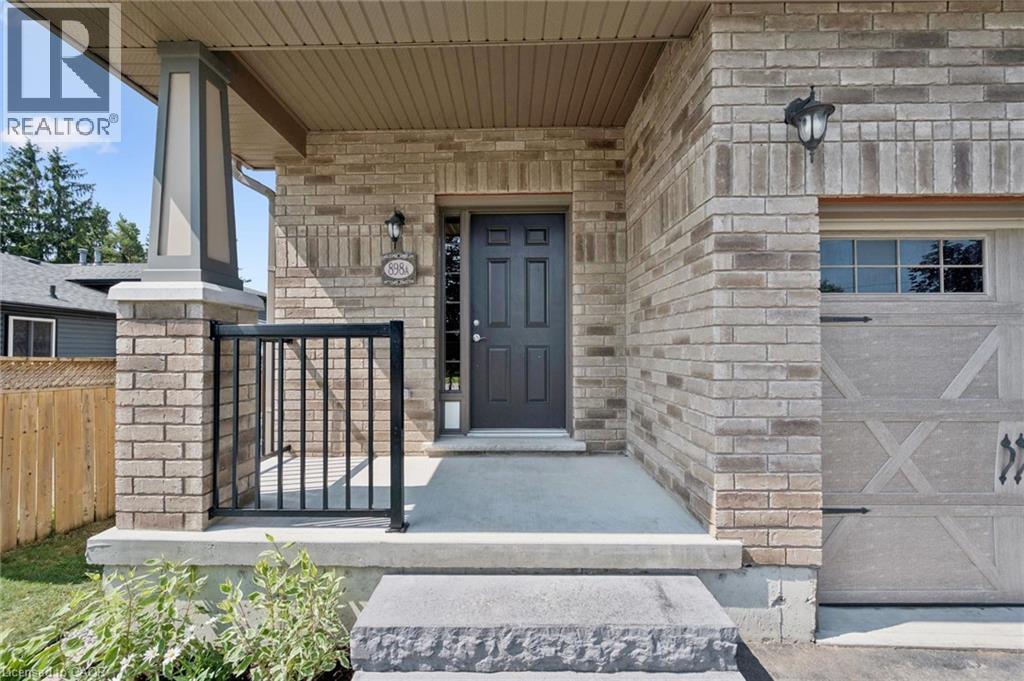 898A Gzowski Street, Fergus, ON - Outdoor