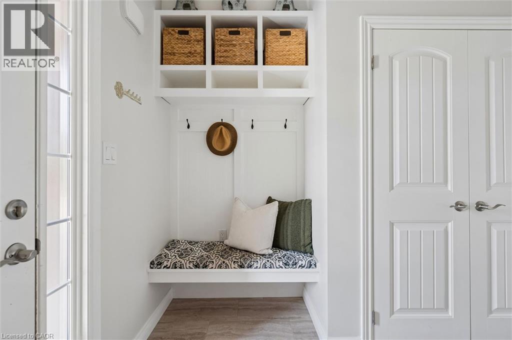 898A Gzowski Street, Fergus, ON - Indoor Photo Showing Other Room