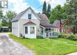34 YOUNG STREET Bracebridge, ON P1L 1G7