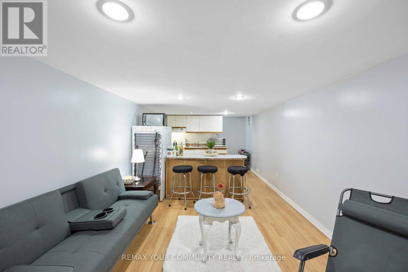 62 Secroft Crescent, Toronto, ON - Indoor Photo Showing Other Room