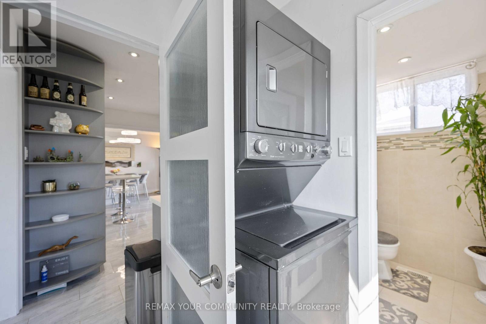 62 Secroft Crescent, Toronto, ON - Indoor
