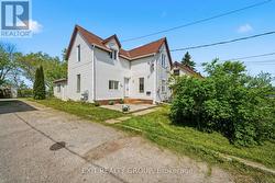 24 ALBION STREET Belleville (Belleville Ward), ON K8N 3R8