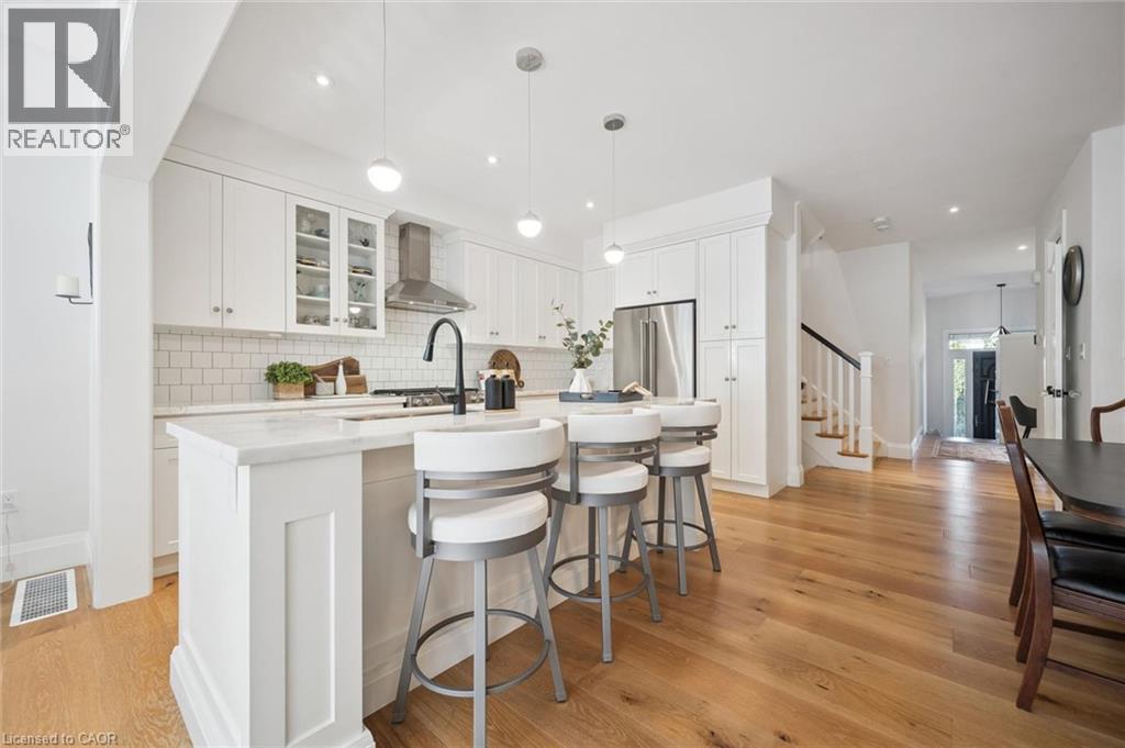 291 Grey Silo Road, Waterloo, ON - Indoor