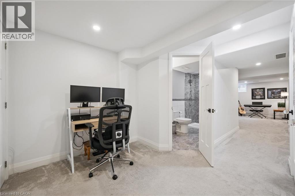 291 Grey Silo Road, Waterloo, ON - Indoor