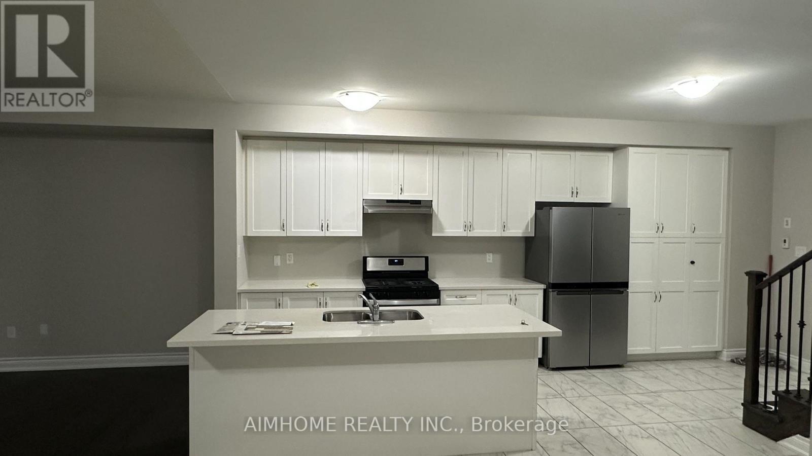 52 Liam Lane, Markham, ON - Indoor Photo Showing Kitchen With Double Sink