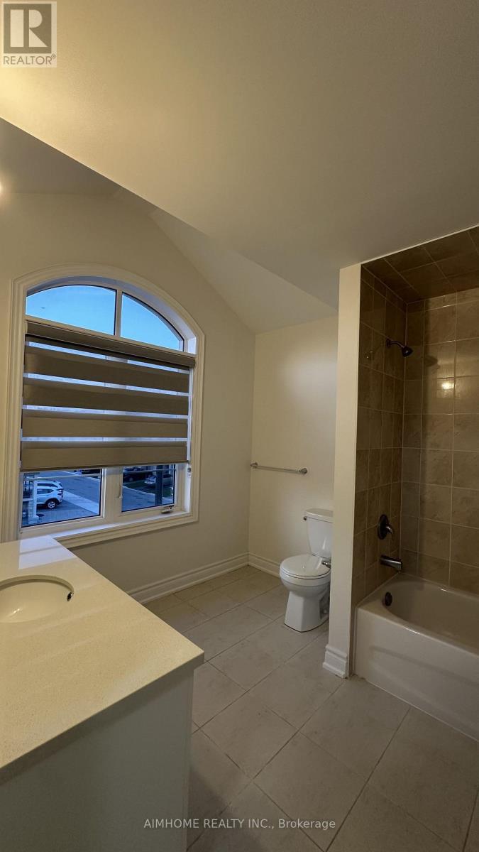 52 Liam Lane, Markham, ON - Indoor Photo Showing Bathroom