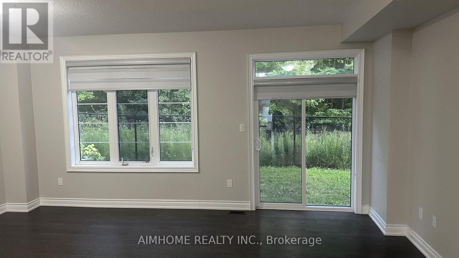 52 Liam Lane, Markham, ON - Indoor Photo Showing Other Room