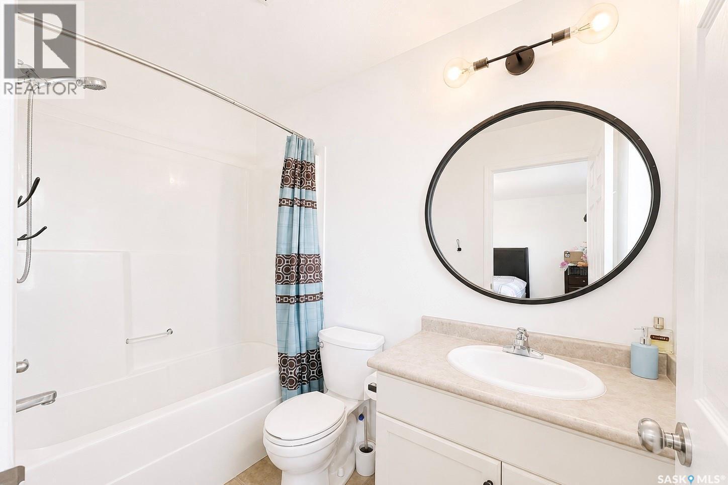 338 Stensrud Road, Saskatoon, SK - Indoor Photo Showing Bathroom