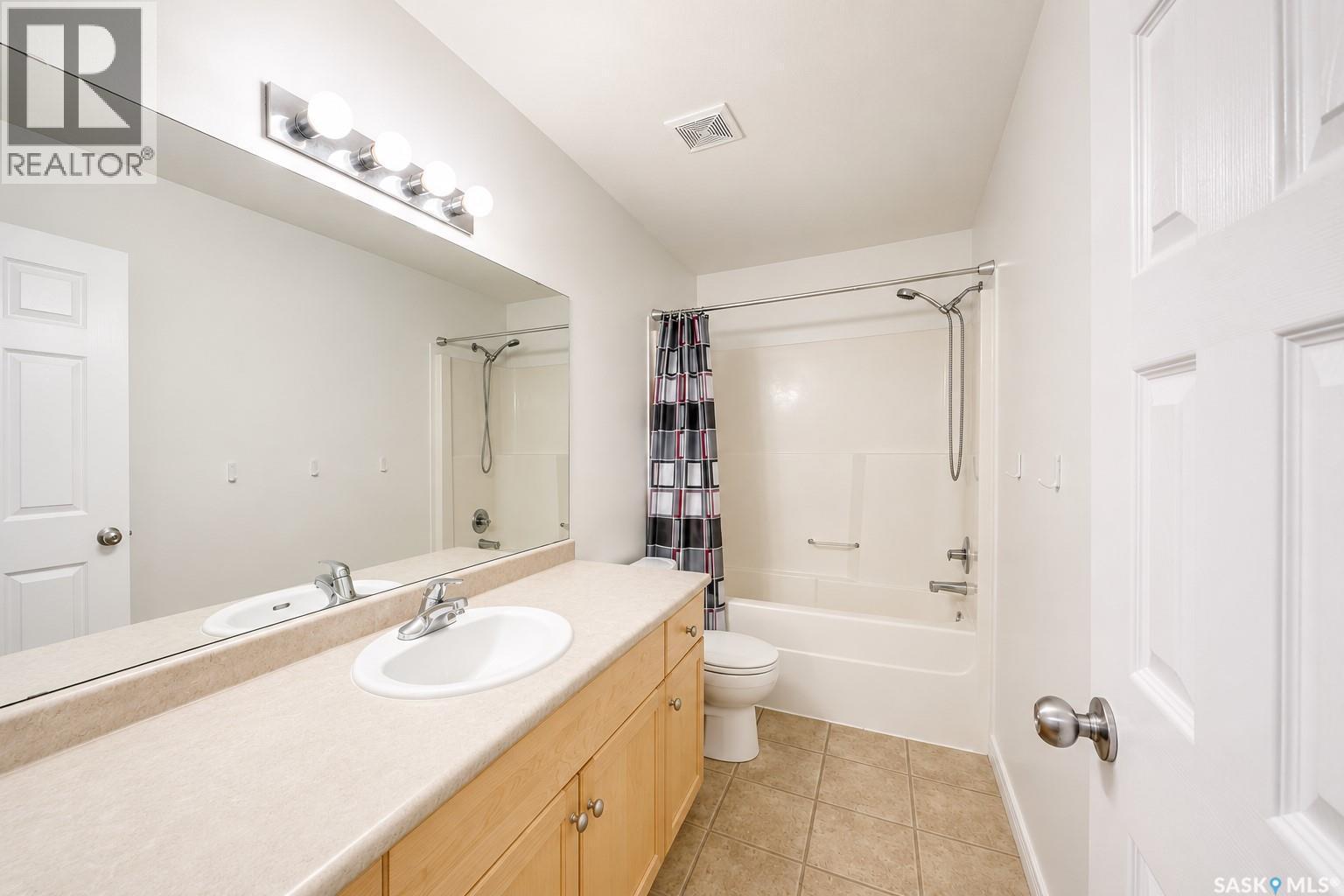 338 Stensrud Road, Saskatoon, SK - Indoor Photo Showing Bathroom