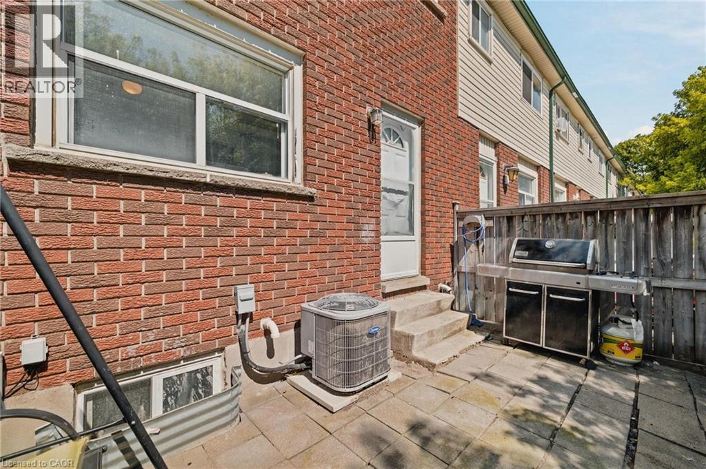164 Jansen Avenue Unit# 11, Kitchener, ON - Outdoor With Exterior