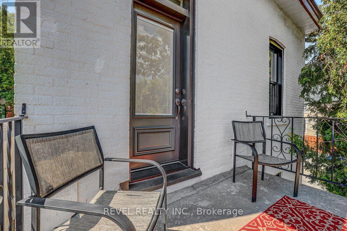 52 Lebreton Street N, Ottawa, ON - Outdoor With Exterior