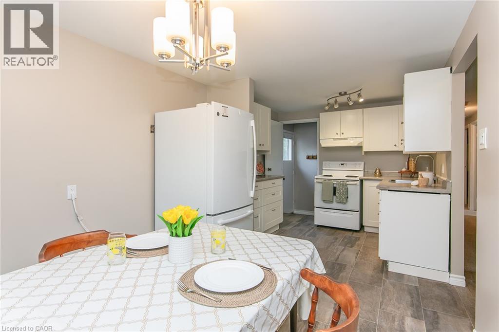 36 Amos Avenue, Waterloo, ON - Indoor Photo Showing Other Room