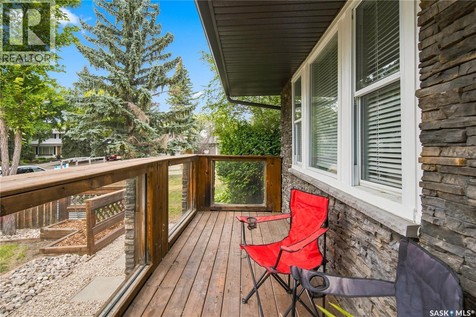 1409 Shannon Road, Regina, SK - Outdoor With Exterior
