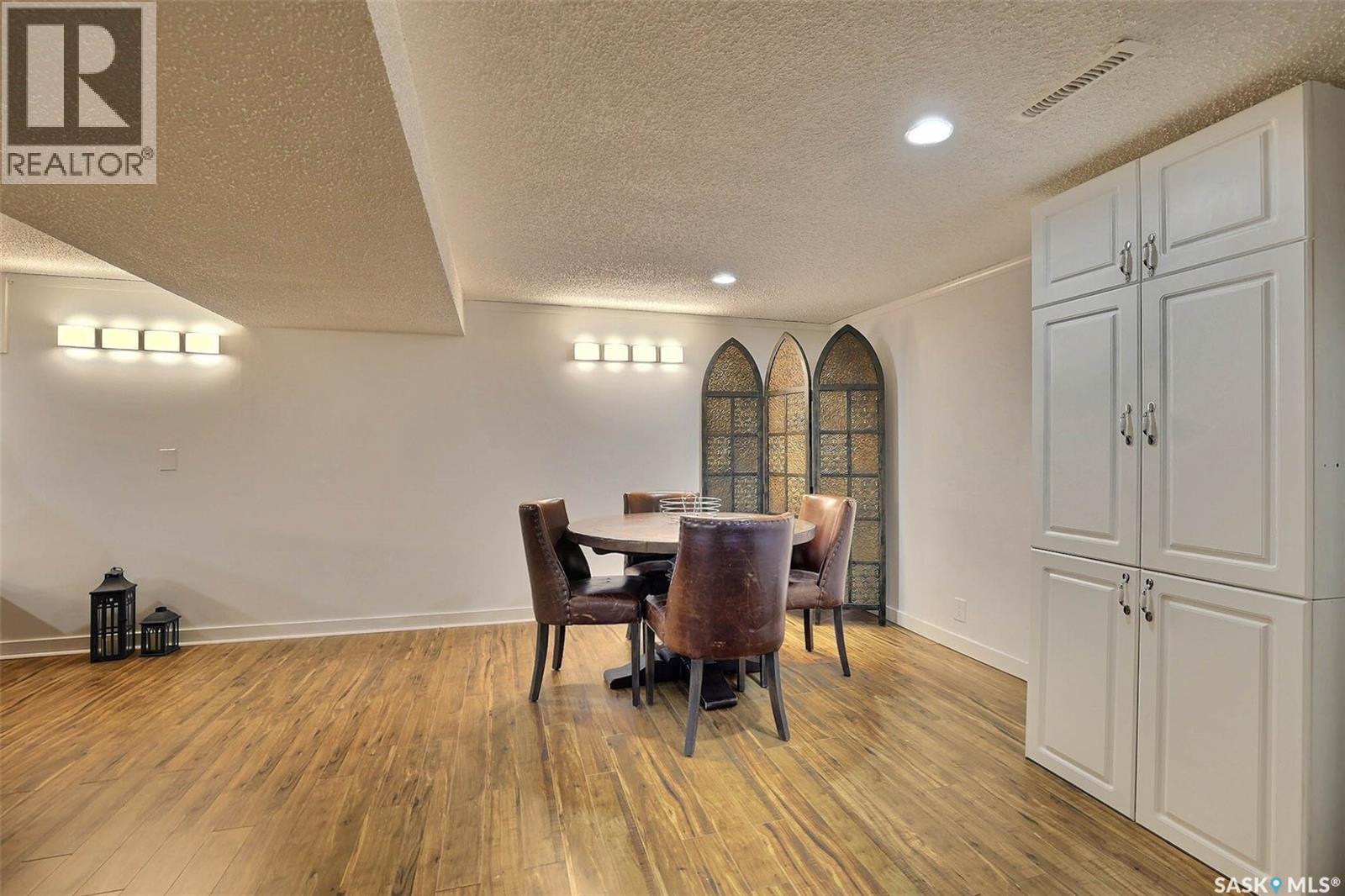 1409 Shannon Road, Regina, SK - Indoor Photo Showing Dining Room