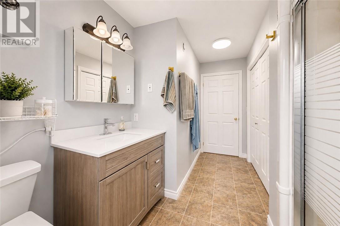 8 Blake, Little Current, ON - Indoor Photo Showing Bathroom