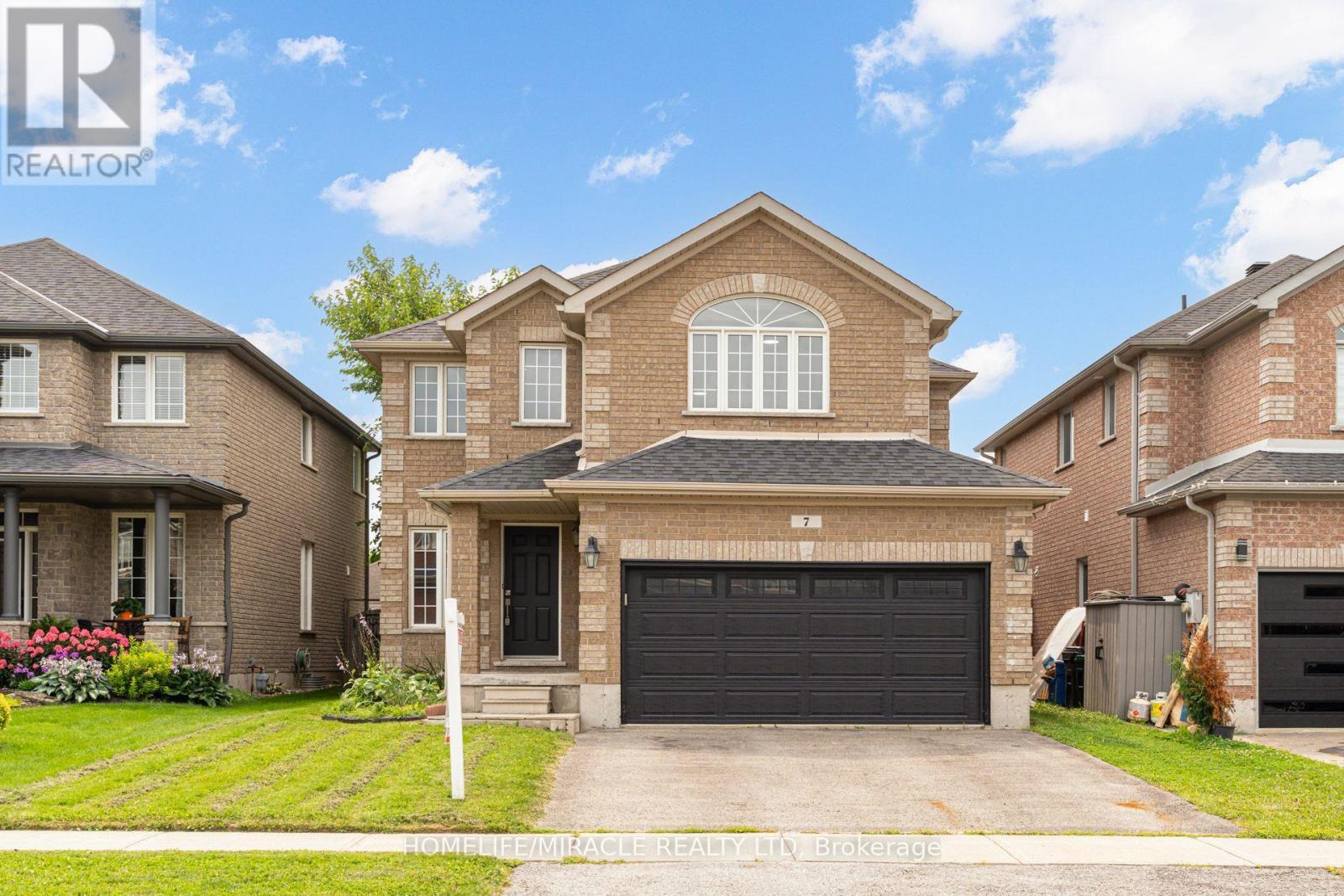 7 Empire Drive, Barrie, ON - Outdoor With Facade
