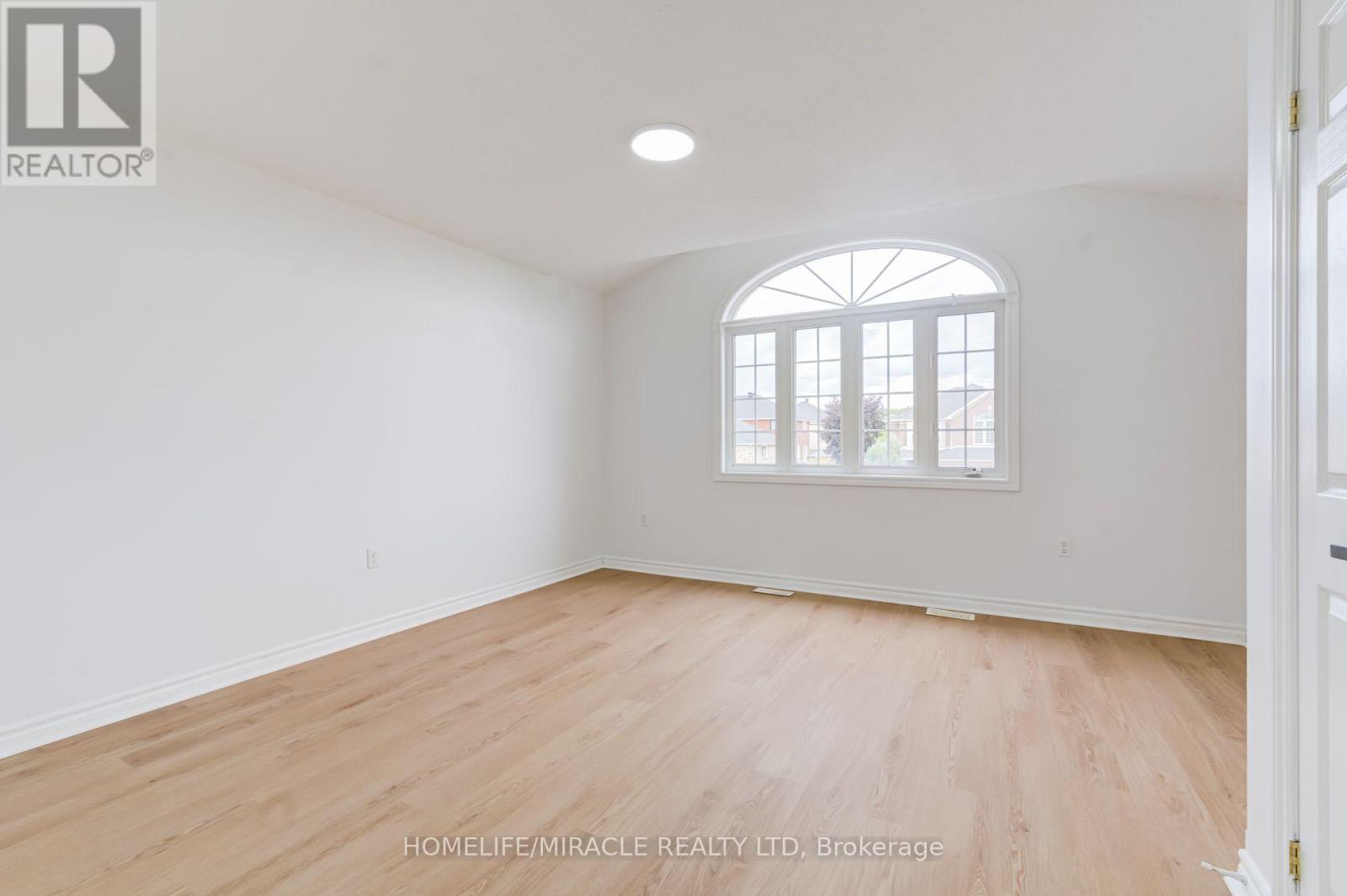 7 Empire Drive, Barrie, ON - Indoor Photo Showing Other Room