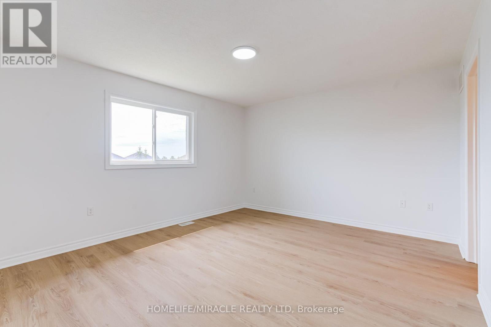 7 Empire Drive, Barrie, ON - Indoor Photo Showing Other Room