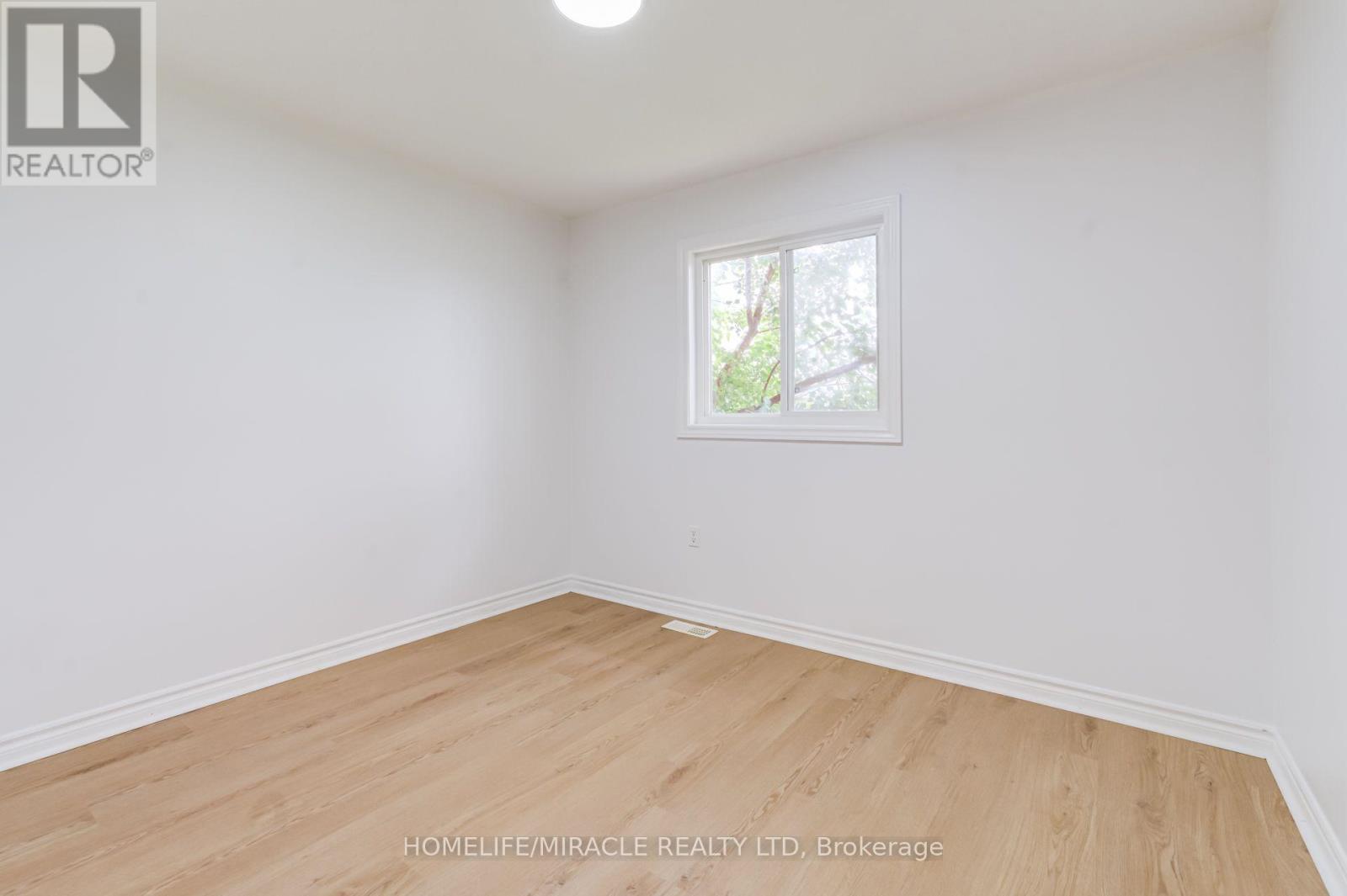 7 Empire Drive, Barrie, ON - Indoor Photo Showing Other Room