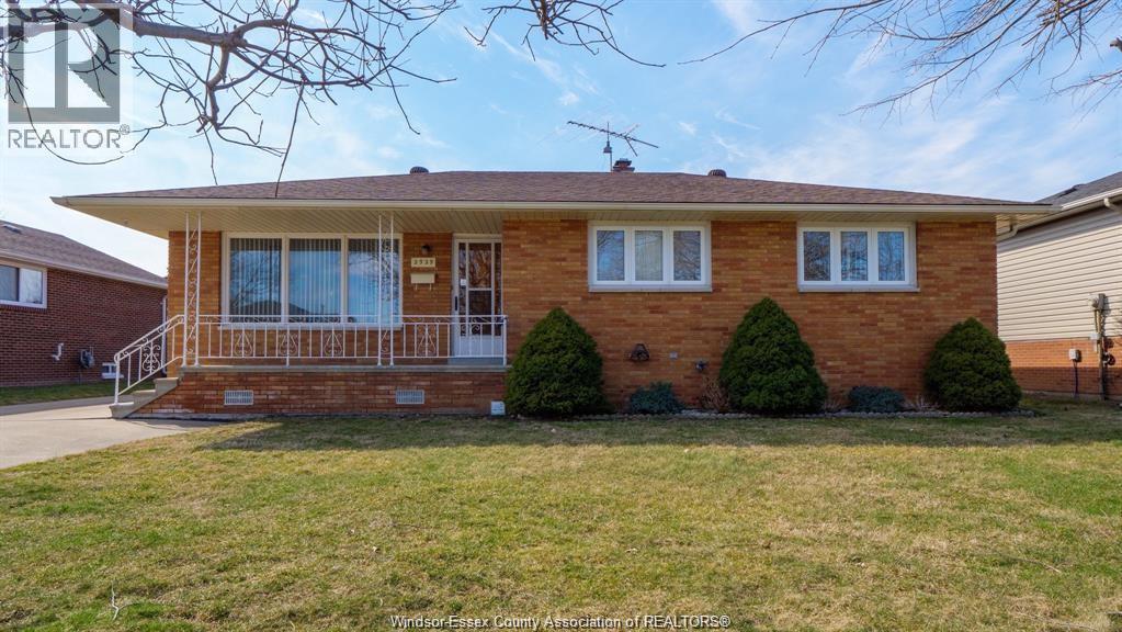 2929 Austen Drive Unit# Lower, Windsor, ON - Outdoor With Deck Patio Veranda