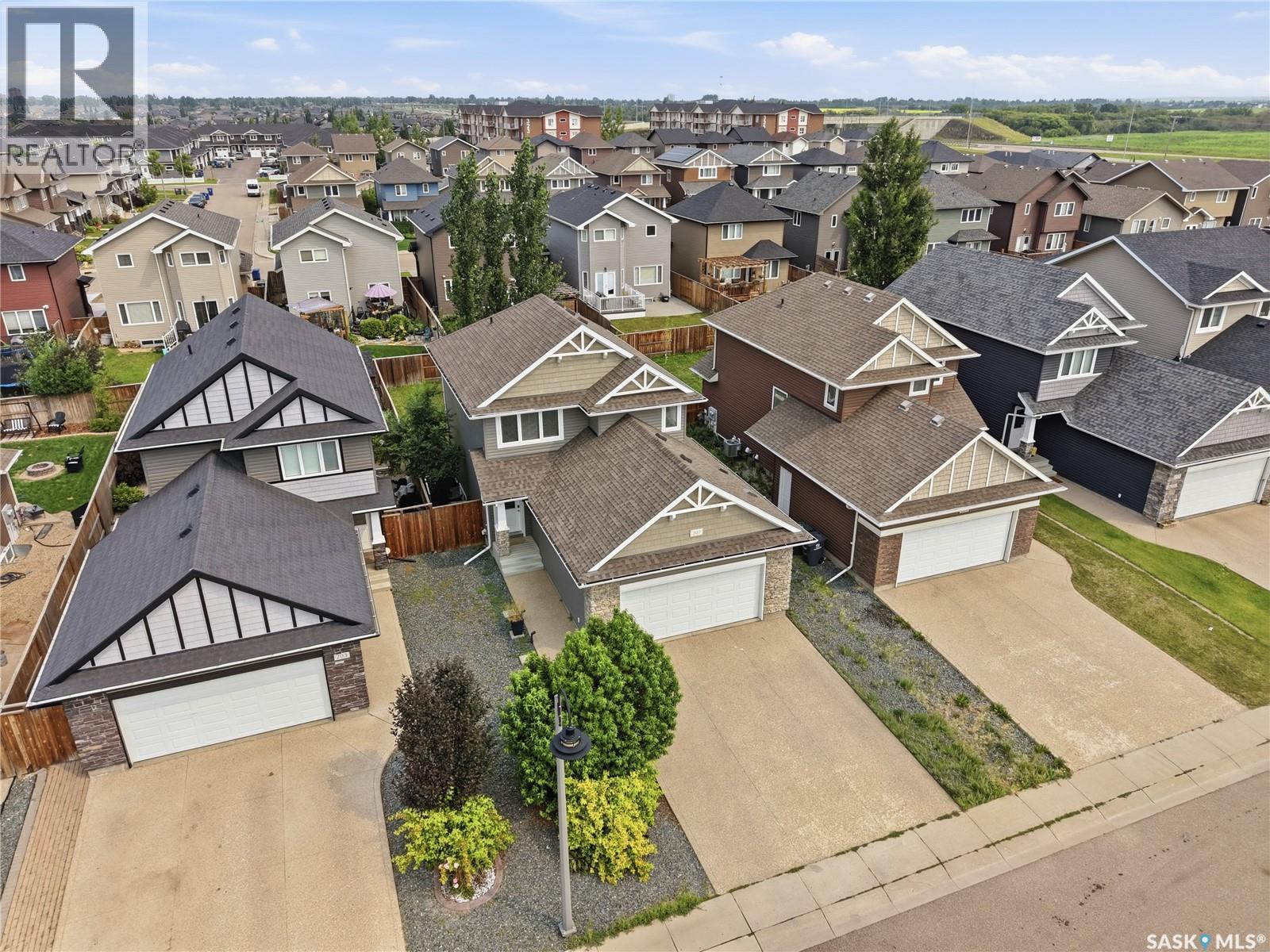 207 Kolynchuk Manor, Saskatoon, SK - Outdoor With Facade