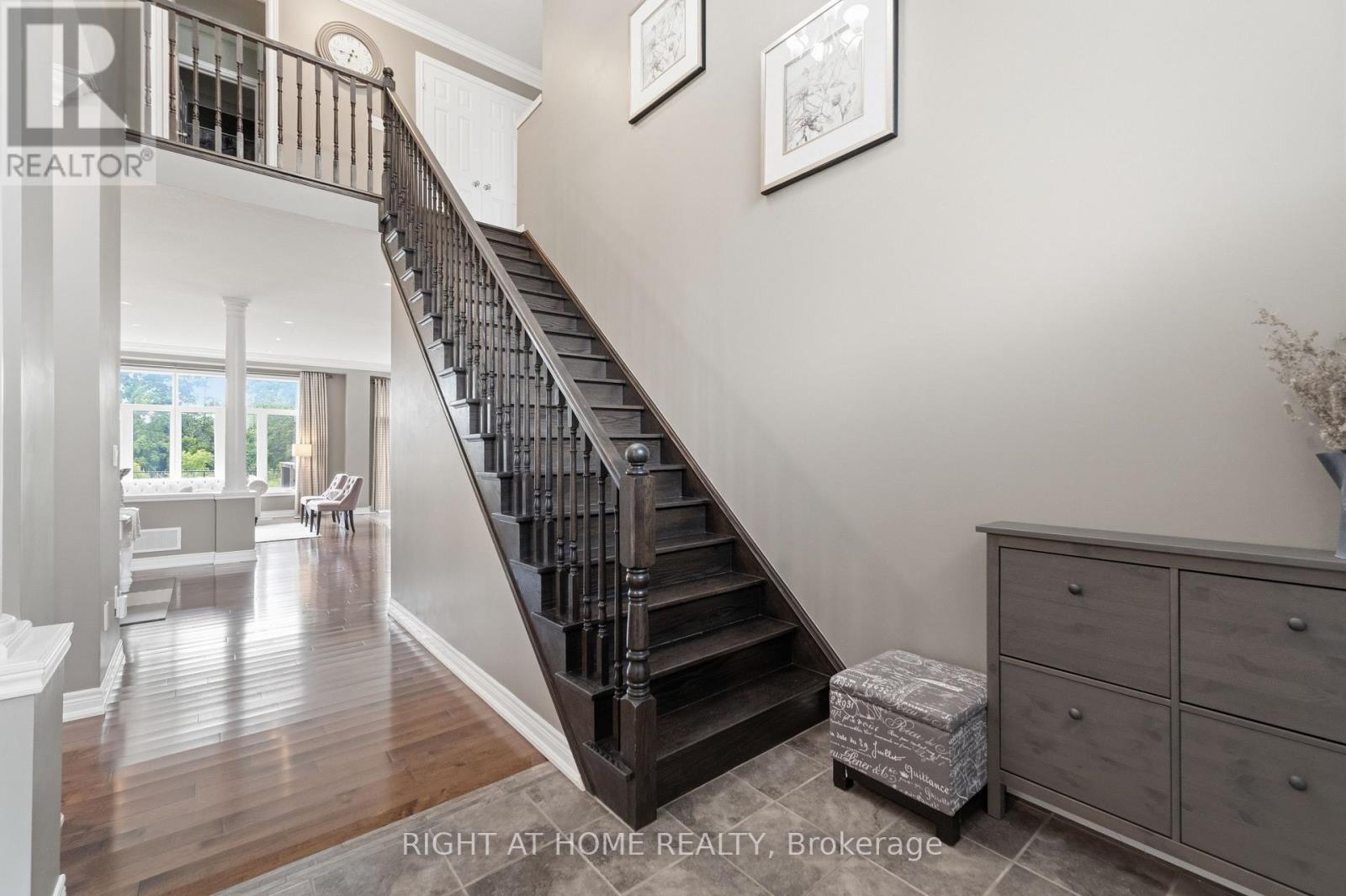 38 Weaver Drive, Hamilton, ON - Indoor Photo Showing Other Room