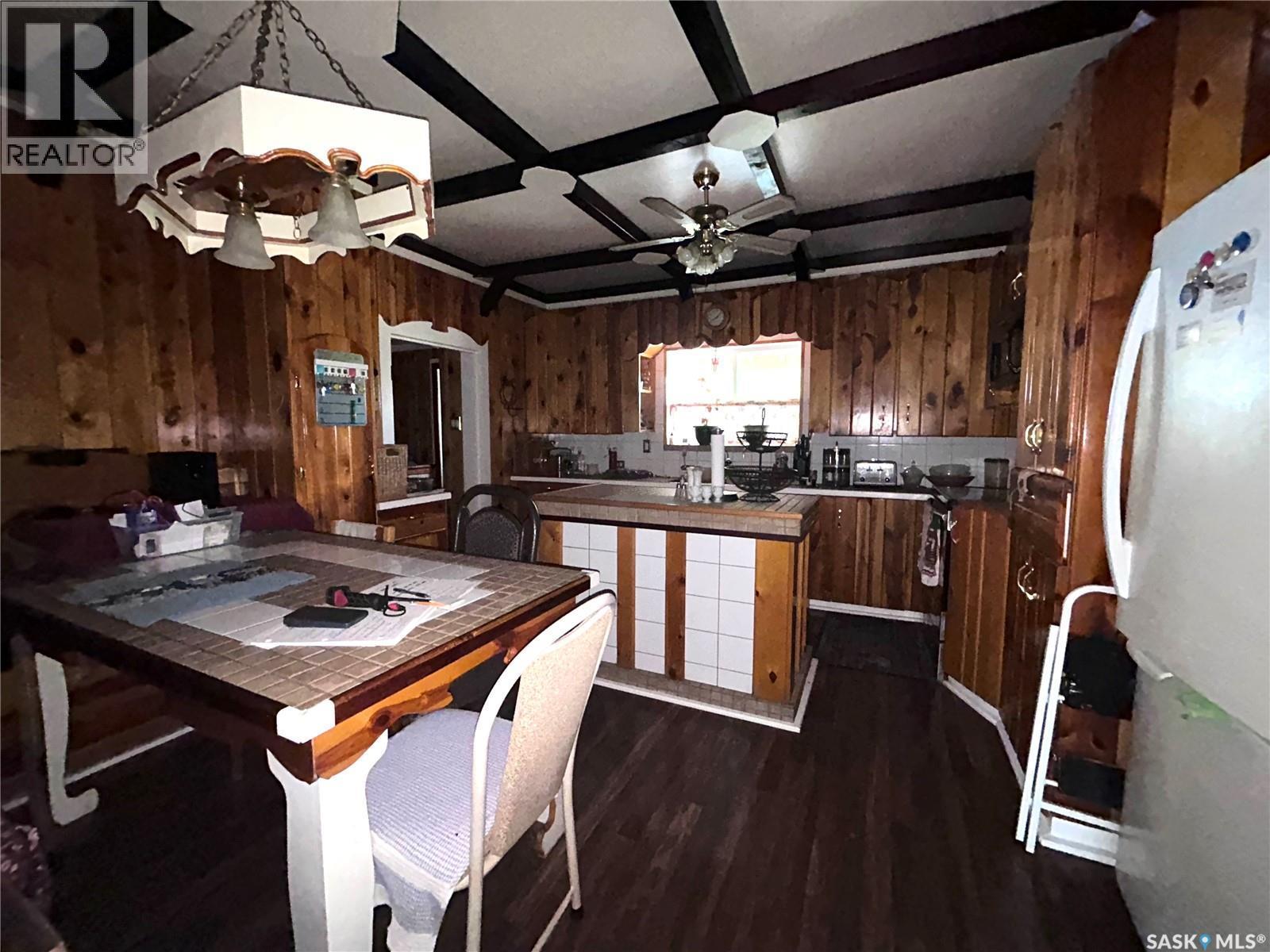 404 Stella Street, Grenfell, SK - Indoor