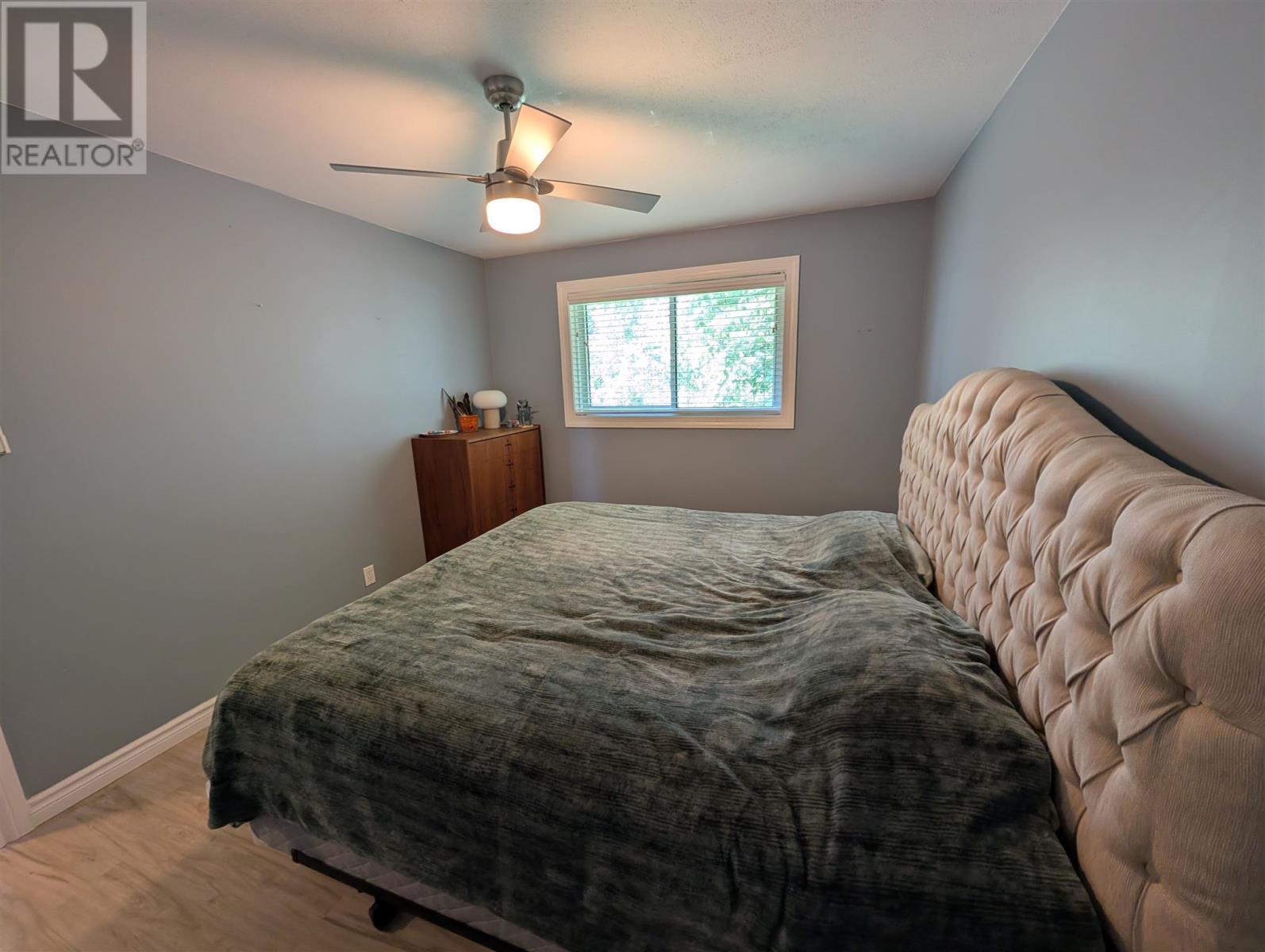 112 Superior Ave, Wawa, ON - Indoor Photo Showing Bedroom