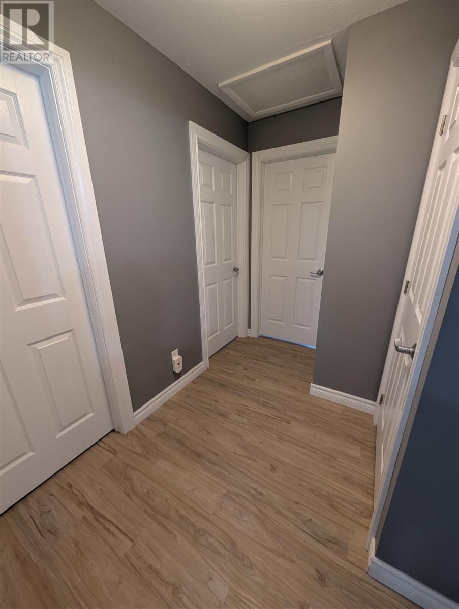 112 Superior Ave, Wawa, ON - Indoor Photo Showing Other Room