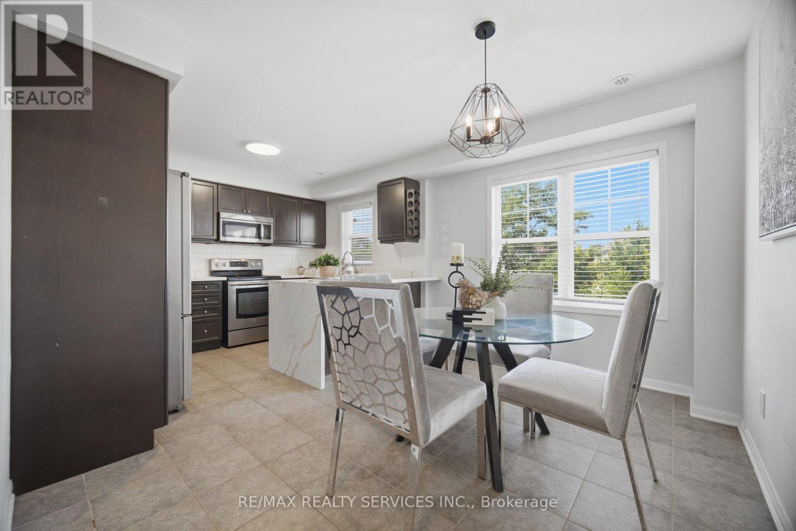 6 Viewforth Road, Brampton, ON - Indoor Photo Showing Dining Room